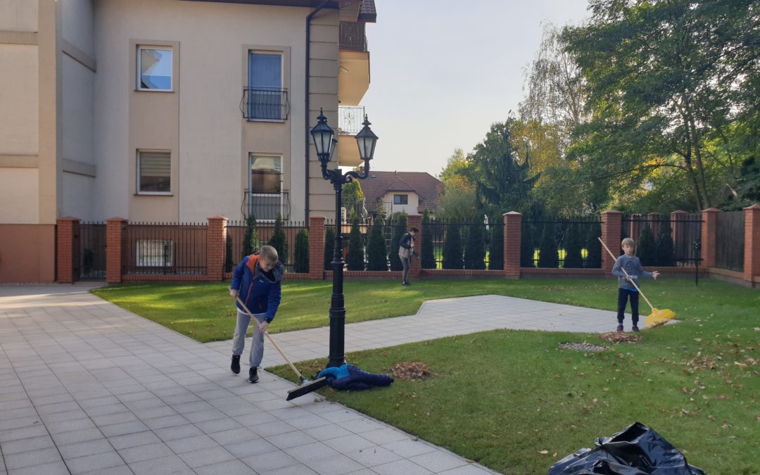 Ministranci dbają o porządki… 2019