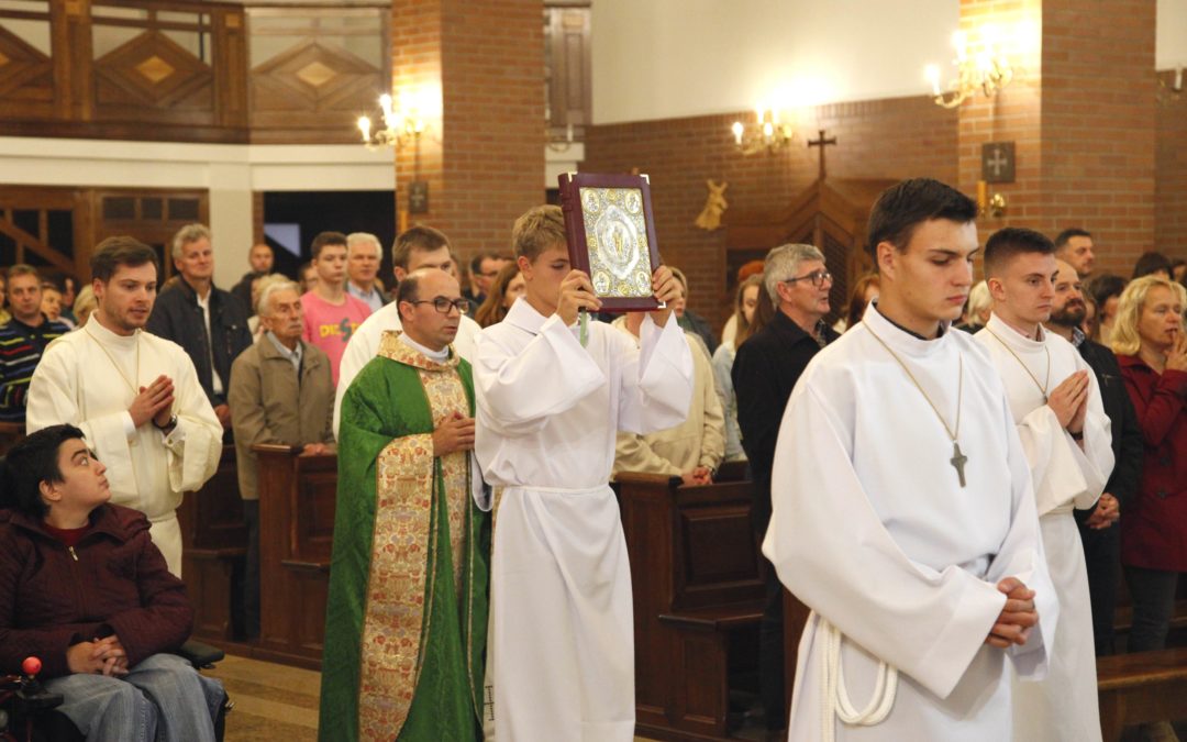 Msza św. z posługą nowych Ceremoniarzy (zdj. p. M.Szot) 2019
