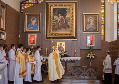 Wizytacja kanoniczna bpa Jacka Grzybowskiego, niedziela – 10:00, poświęcenie ołtarza św. Hieronima i błogosławionych Karoliny Kózkówny i Carlo Acutisa